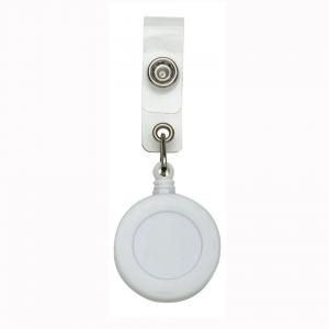 Porta cracha roller clip Porta crachá retrátil plástico, cores leitosas e translúcidas. Roller clip possui sistema extensor em nylon que após puxar é recolhido automaticamente. Possui presilha metálica na parte traseira e alça plástica com botão. 4.3cmx3.1cm Personalizado   